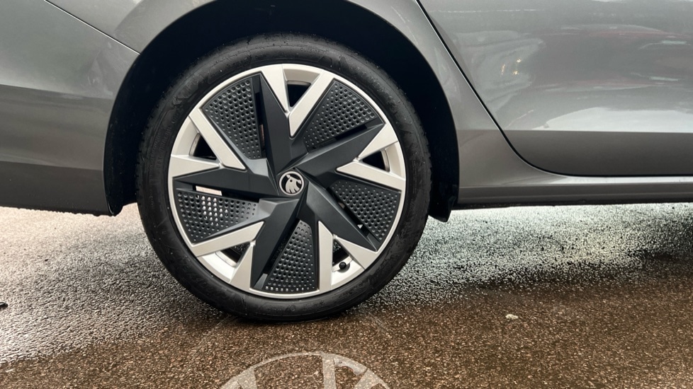 Used Skoda Superb 2025 for sale - 76635609: Photo 5