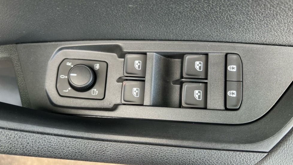 Used Skoda Karoq 2025 for sale - 76161361: Photo 28