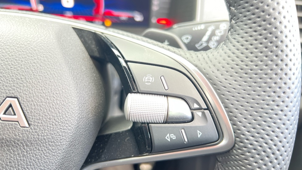 Used Skoda Karoq 2025 for sale - 76161361: Photo 33