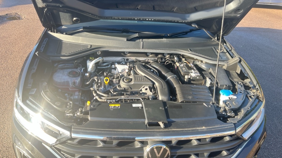 Used Volkswagen T-Roc 2023 for sale - 76873290: Photo 16