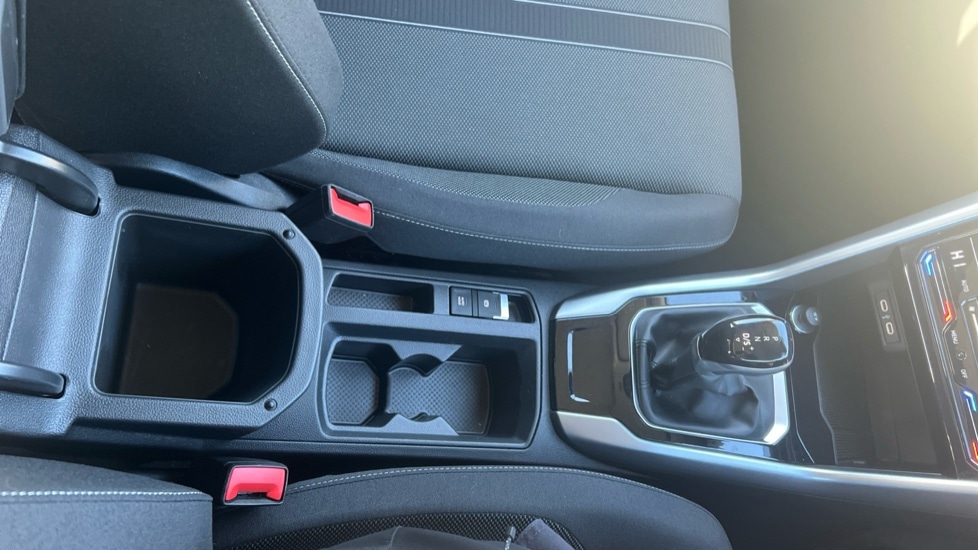 Used Volkswagen T-Roc 2023 for sale - 76873290: Photo 29