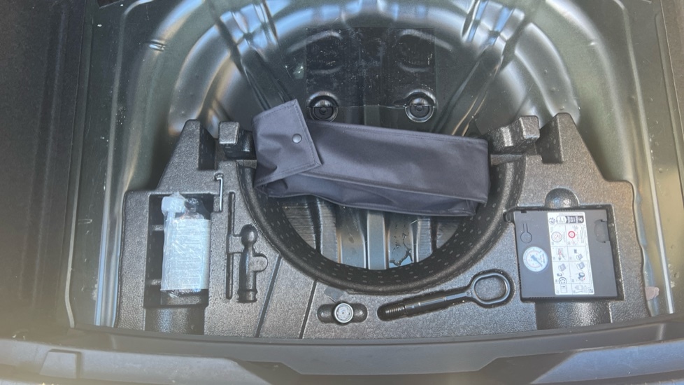 Used Volkswagen T-Roc 2023 for sale - 76873290: Photo 36