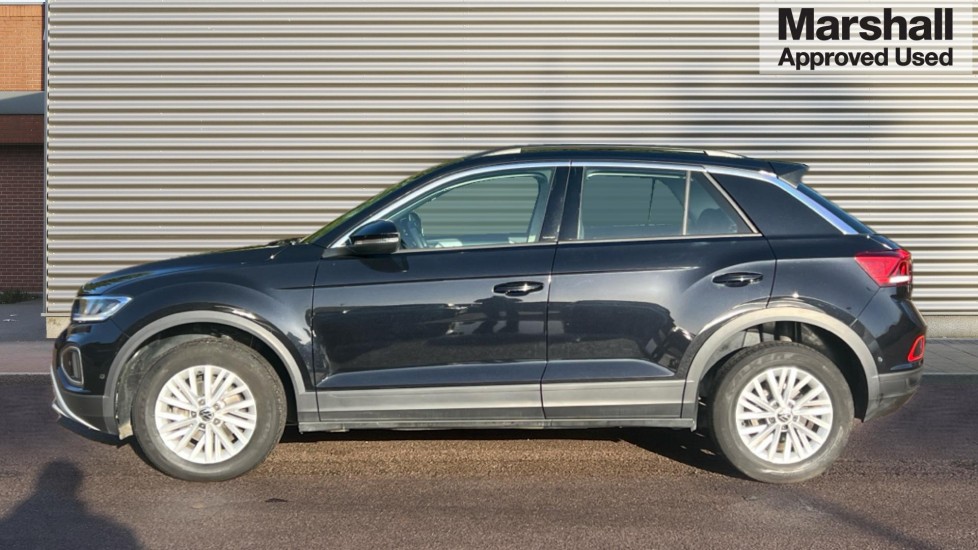 Used Volkswagen T-Roc 2023 for sale - 76873290: Photo 6