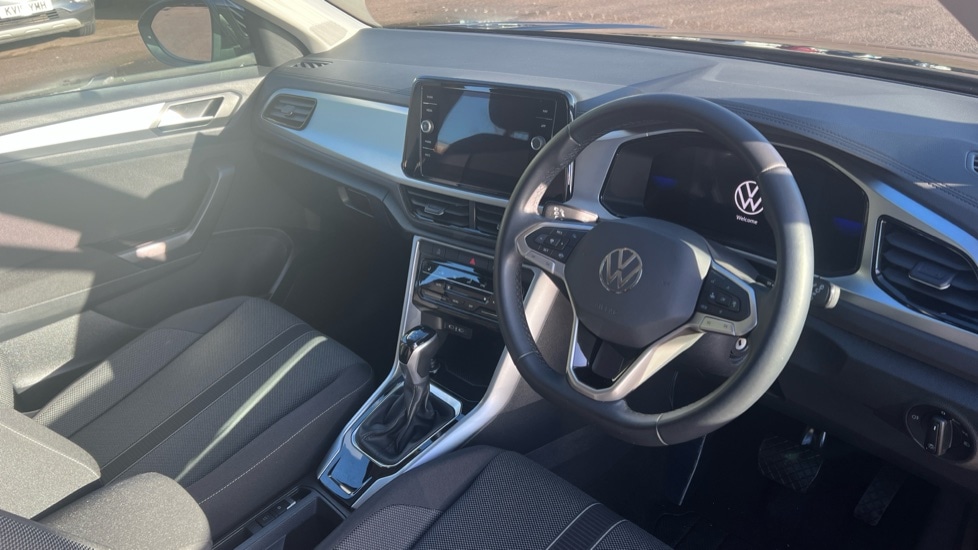 Used Volkswagen T-Roc 2023 for sale - 76873290: Photo 9