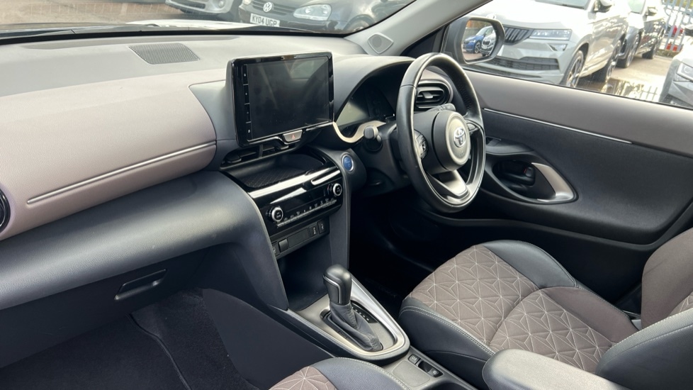 Used Toyota Yaris Cross 2022 for sale - 76875037: Photo 10