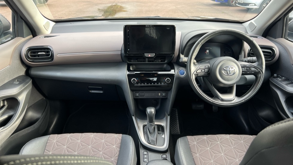 Used Toyota Yaris Cross 2022 for sale - 76875037: Photo 11
