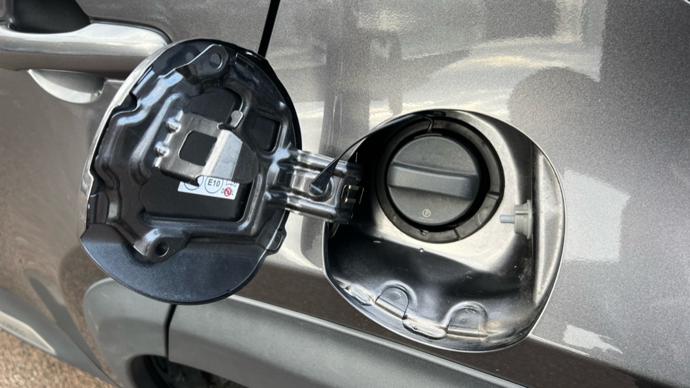 Used Toyota Yaris Cross 2022 for sale - 76875037: Photo 21