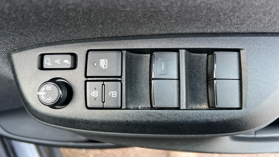 Used Toyota Yaris Cross 2022 for sale - 76875037: Photo 29