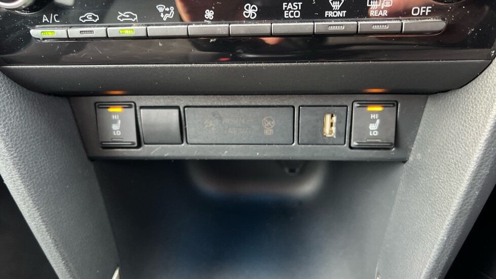 Used Toyota Yaris Cross 2022 for sale - 76875037: Photo 31