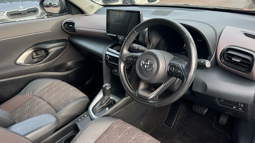 Used Toyota Yaris Cross 2022 for sale - 76875037: Photo 9