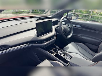Used Skoda Enyaq 2024 for sale - 76290026: Photo 2