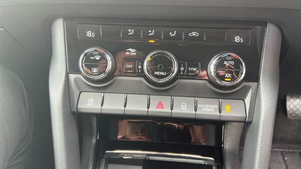 Used Skoda Karoq 2024 for sale - 75439805: Photo 33