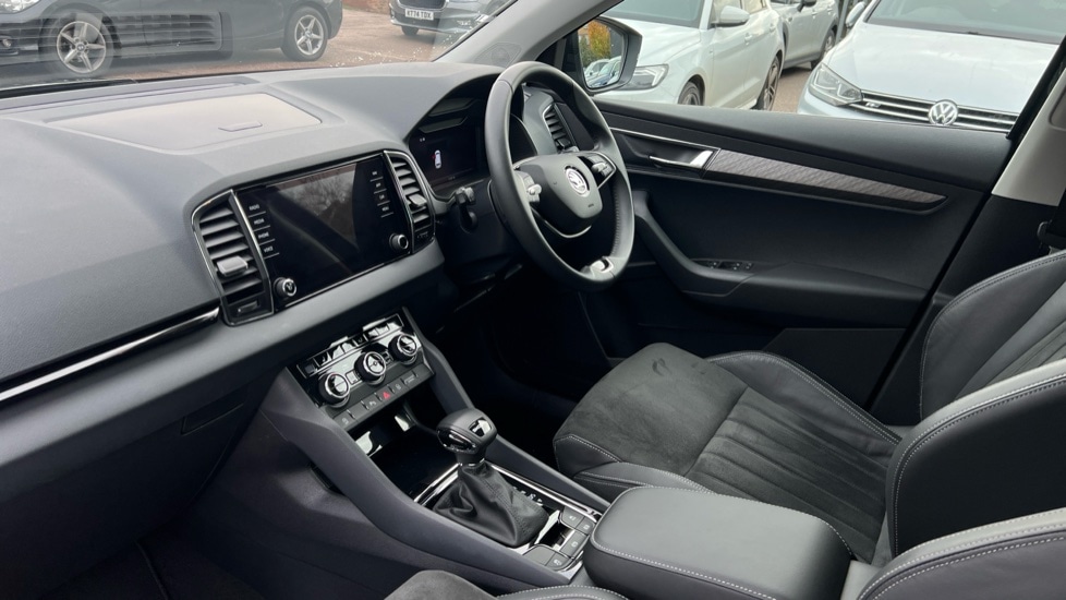 Used Skoda Karoq 2024 for sale - 76355076: Photo 2