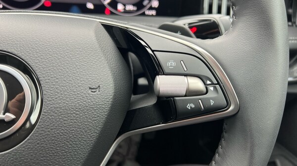 Used Skoda Superb 2024 for sale - 76273013: Photo 36