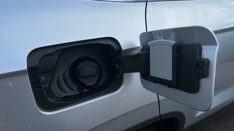 Used Skoda Karoq 2024 for sale - 76928063: Photo 29