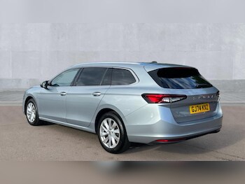 Used Skoda Superb 2024 for sale - 76410597: Photo