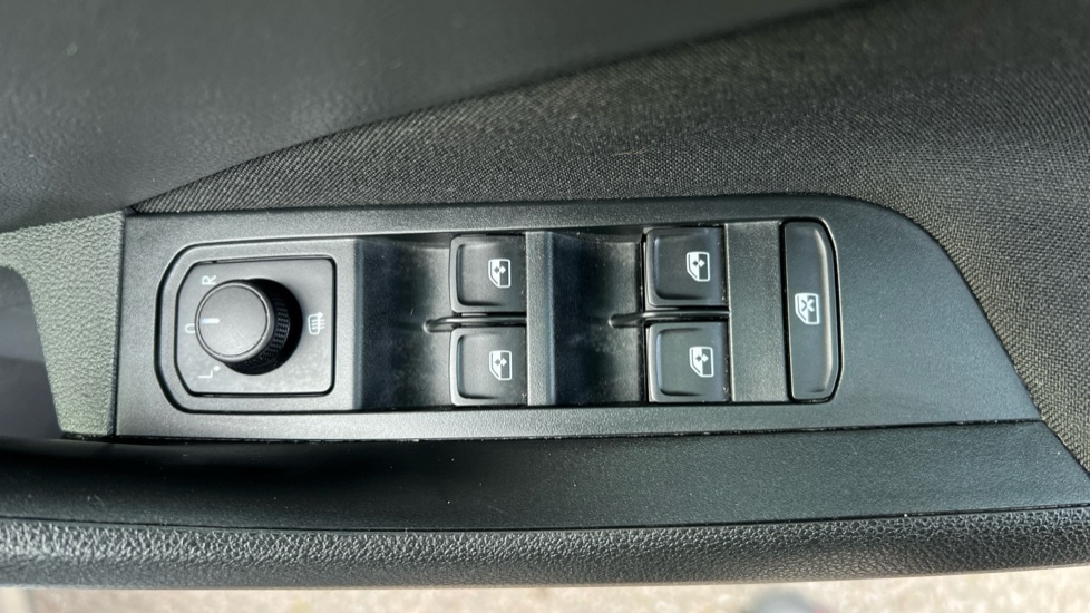 Used Skoda Kamiq 2024 for sale - 76872318: Photo 28