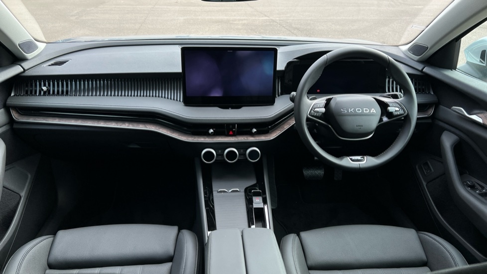 Used Skoda Superb 2025 for sale - 76871254: Photo 12