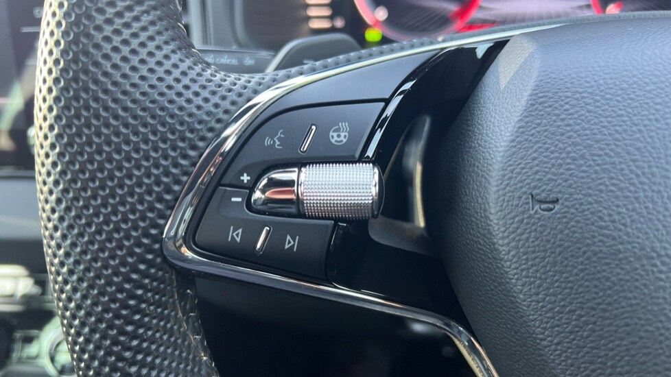 Used Skoda Karoq 2023 for sale - 76623660: Photo 38