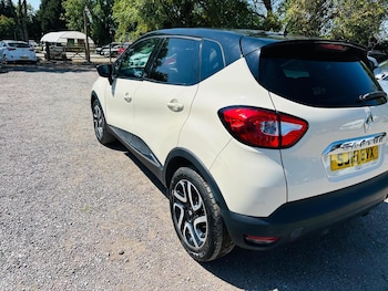 Used Renault Captur 2015 for sale - 79531810: Photo