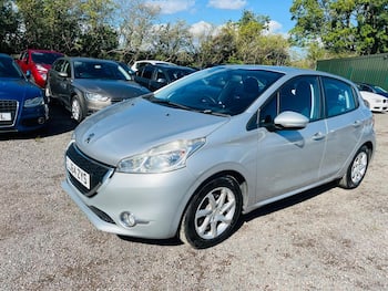 Used Peugeot 208 2014 for sale - 79859089: Photo