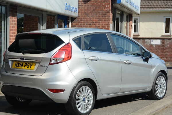 Used Ford Fiesta 2014 for sale - 52915389: Photo 3