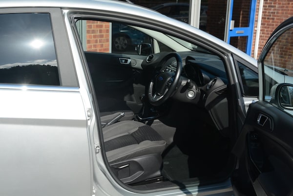 Used Ford Fiesta 2014 for sale - 52915389: Photo 4