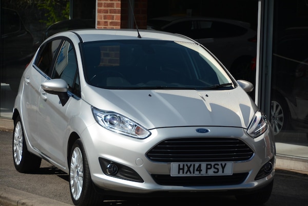 Used Ford Fiesta 2014 for sale - 52915389: Photo 5