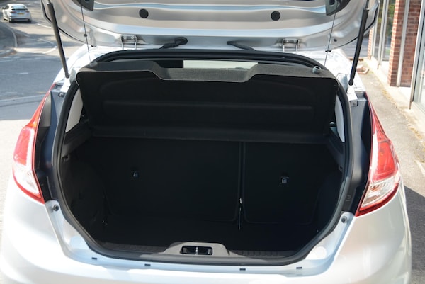 Used Ford Fiesta 2015 for sale - 52915355: Photo 5