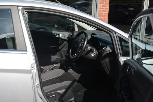 Used Ford Fiesta 2015 for sale - 52915355: Photo 9