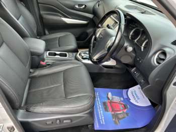 Used Nissan Navara 2021 for sale - 75070631: Photo