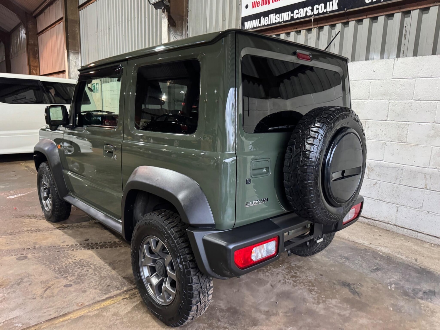 Used Suzuki Jimny for sale - 76635404: Photo 5