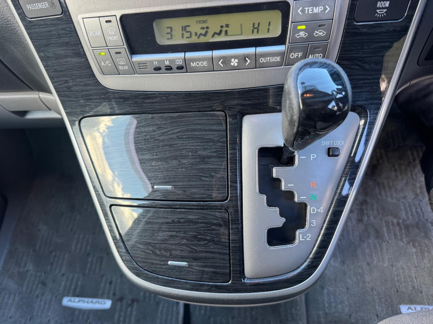 Used Toyota Alphard 2022 for sale - 76635409: Photo 15