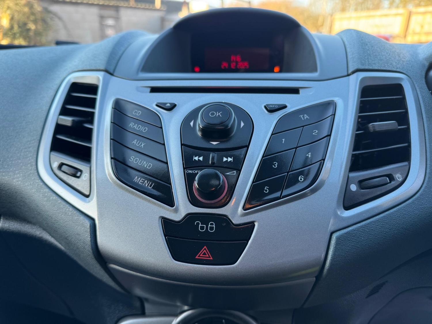 Used Ford Fiesta 2010 for sale - 77049721: Photo 13