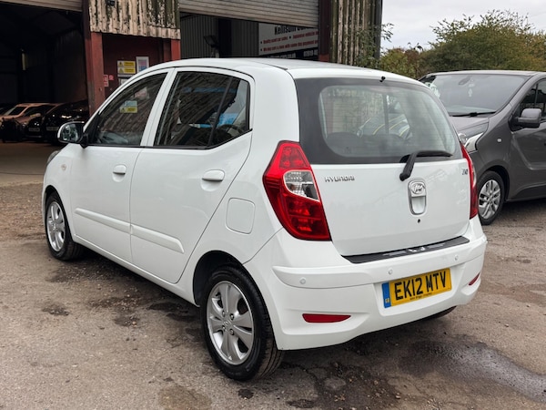 Used Hyundai i10 2012 for sale - 76259442: Photo 24