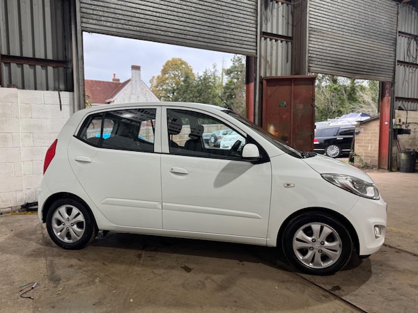 Used Hyundai i10 2012 for sale - 76259442: Photo 9