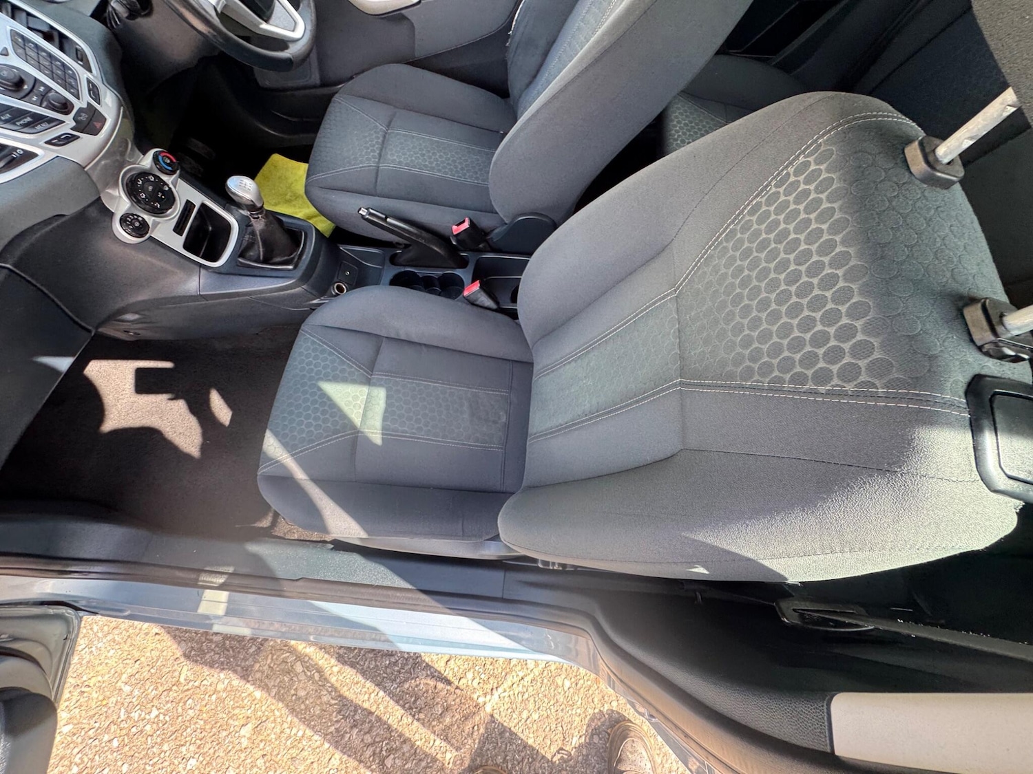 Used Ford Fiesta 2010 for sale - 78057763: Photo 15