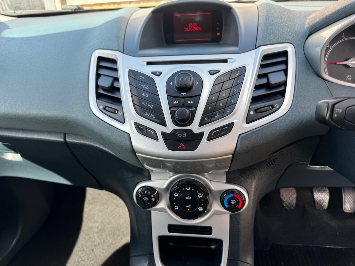 Used Ford Fiesta 2010 for sale - 78057763: Photo 22