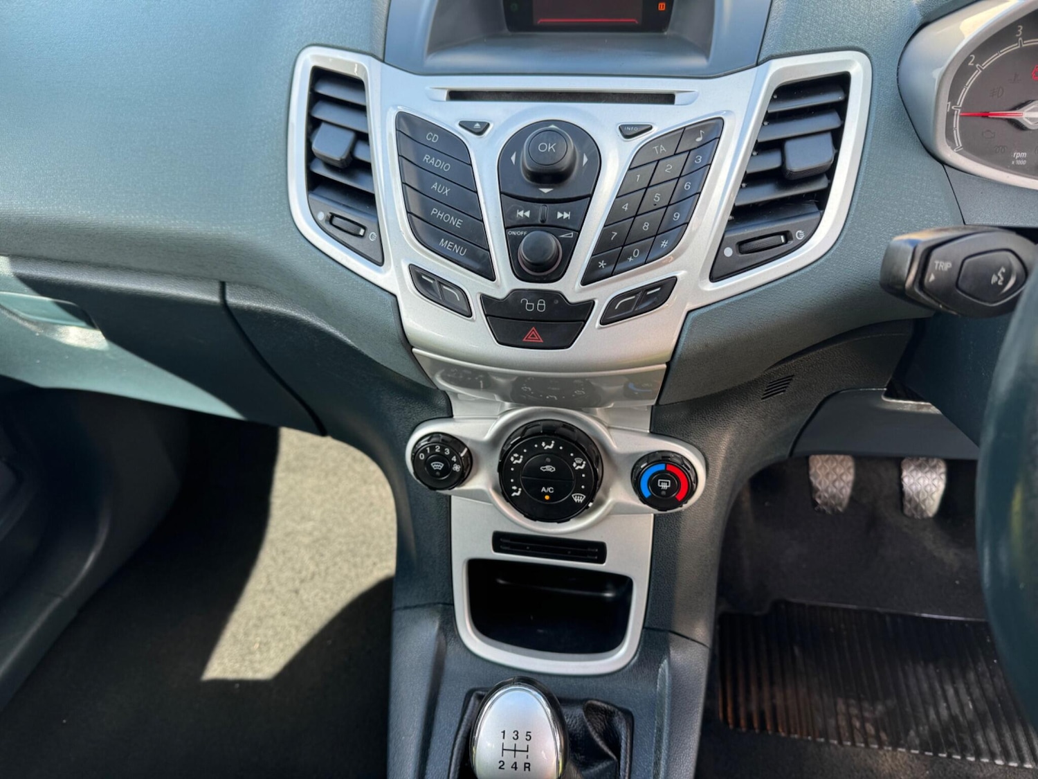 Used Ford Fiesta 2010 for sale - 78057763: Photo 23