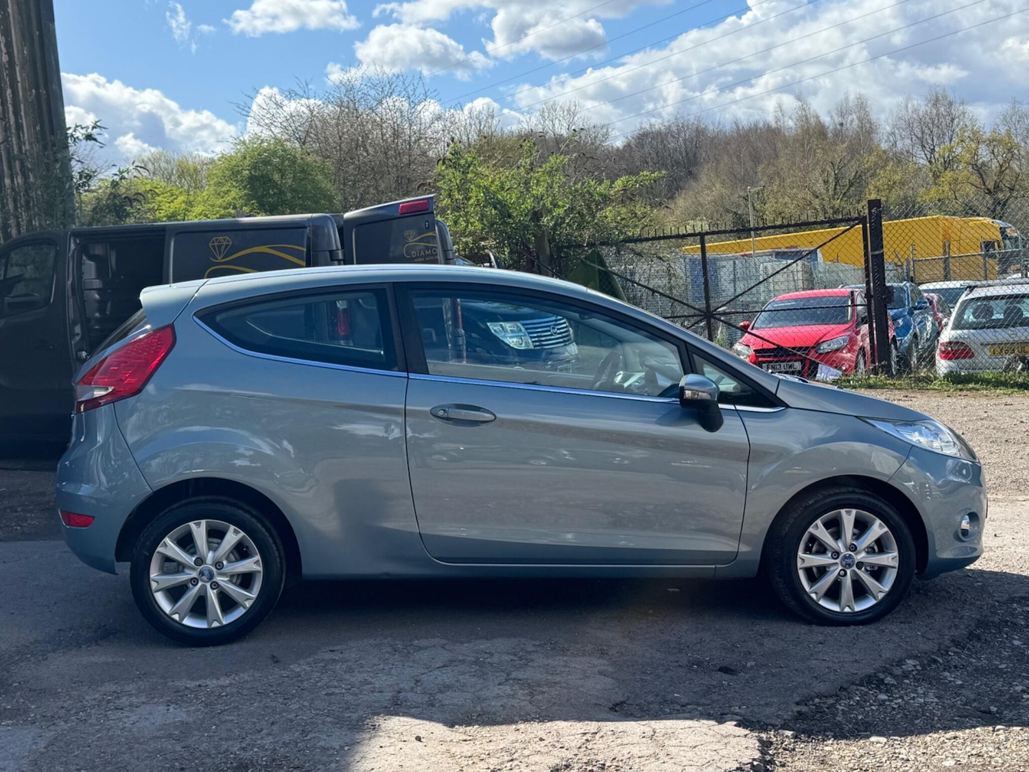 Used Ford Fiesta 2010 for sale - 78057763: Photo 7