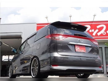 Used Toyota Estima 2011 for sale - 77050019: Photo