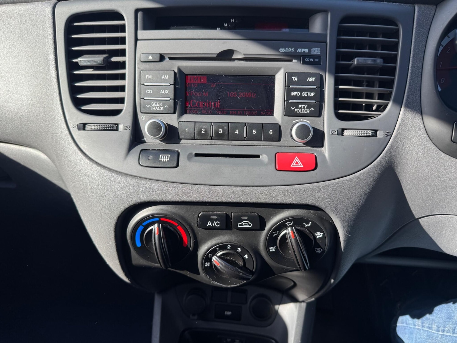 Used Kia Rio 2011 for sale - 77925232: Photo 10