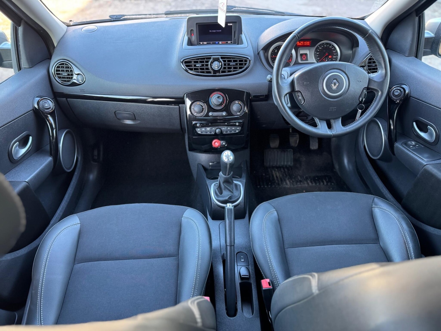 Used Renault Clio 2012 for sale - 76988113: Photo 16