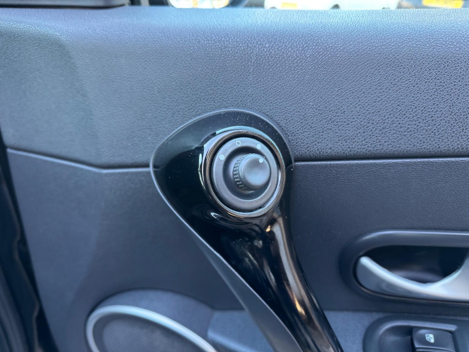 Used Renault Clio 2012 for sale - 76988113: Photo 17