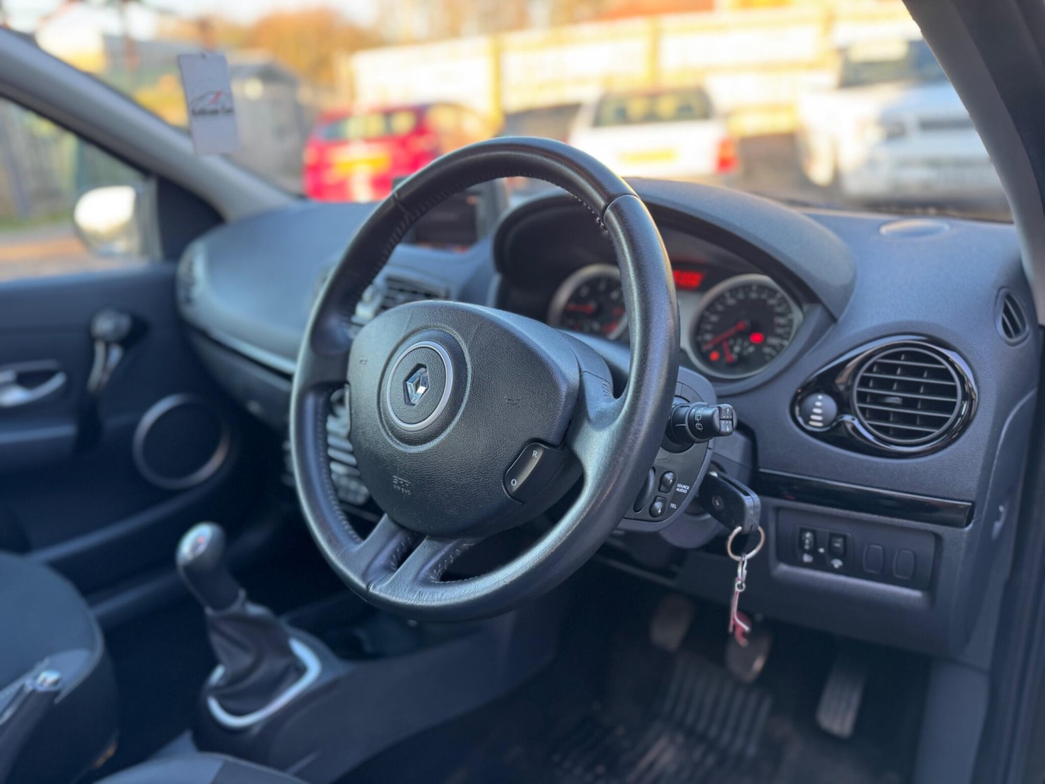 Used Renault Clio 2012 for sale - 76988113: Photo 21