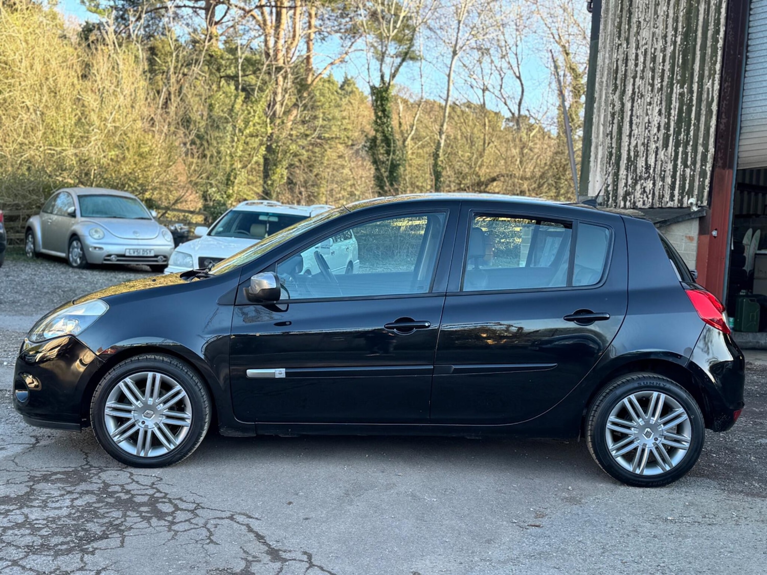 Used Renault Clio 2012 for sale - 76988113: Photo 22