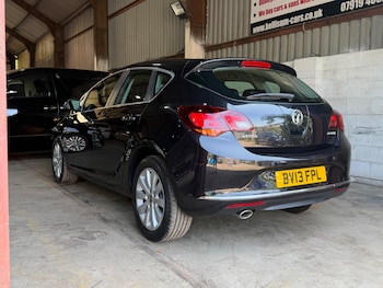 Used Vauxhall Astra 2013 for sale - 79255489: Photo