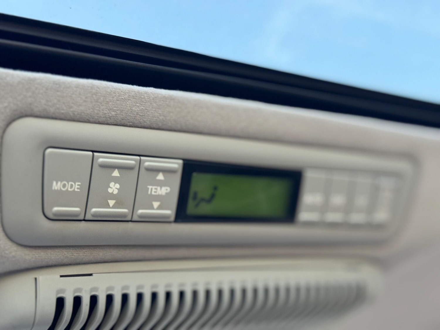 Used Toyota Alphard for sale - 76634051: Photo 53