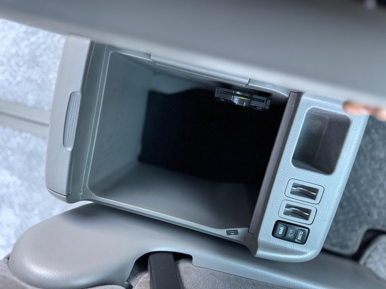 Used Toyota Alphard for sale - 76634051: Photo 84