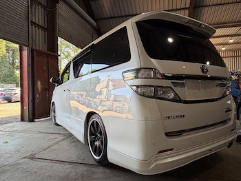 Used Toyota Vellfire 2014 for sale - 78989207: Photo